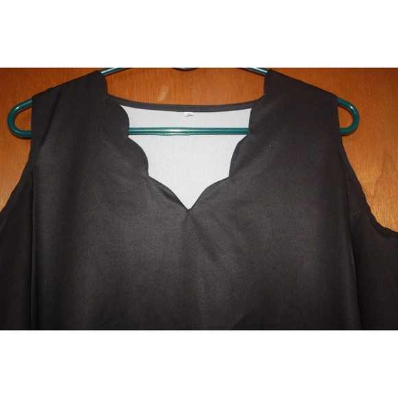 Silky Black Floral Dress Cold Shoulder 3/4 Peek-A-Boo Sleeves Coctail Party NWOT - Picture 3 of 7